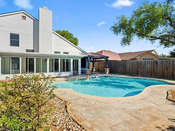 1712  Rockdale Drive , Arlington Texas 76018