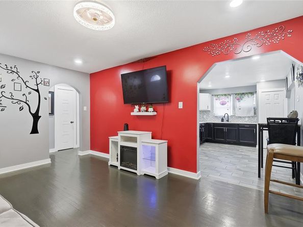 4332  Quails Lane , Fort Worth Texas 76119