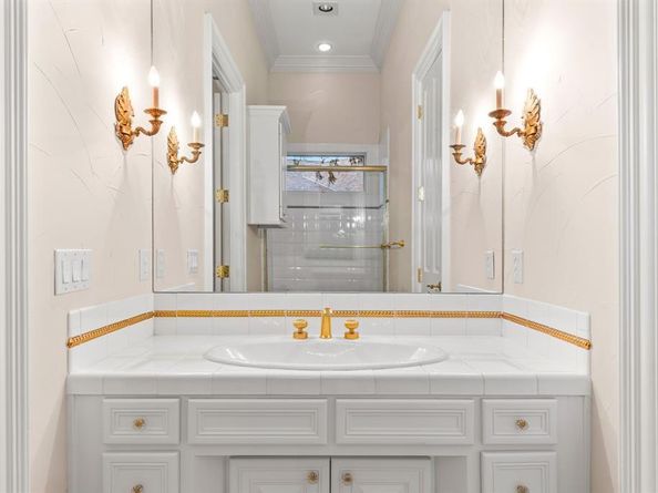 5501  Saint Andrews Court , Plano Texas 75093