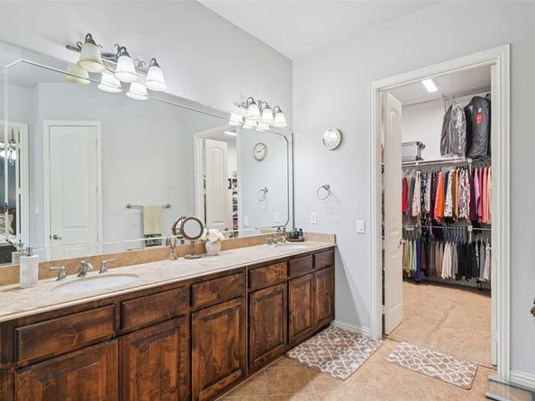 11058  Wellshire Lane , Frisco Texas 75035