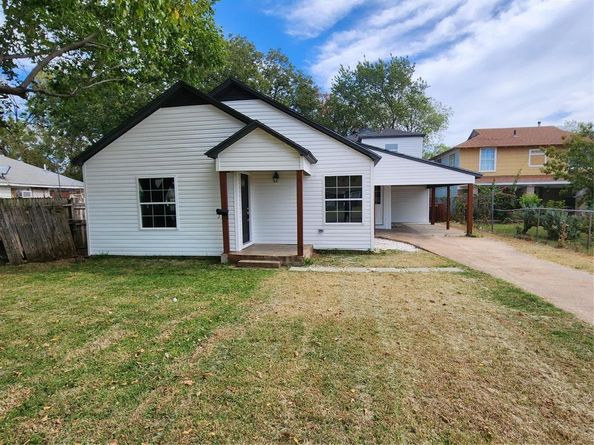 810 N Jester Avenue , Dallas Texas 75211