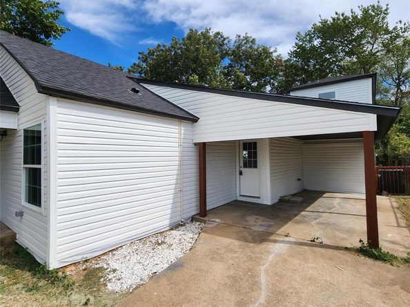 810 N Jester Avenue , Dallas Texas 75211