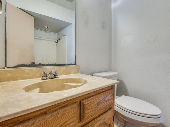 305  Apache Drive , Glenn Heights Texas 75154