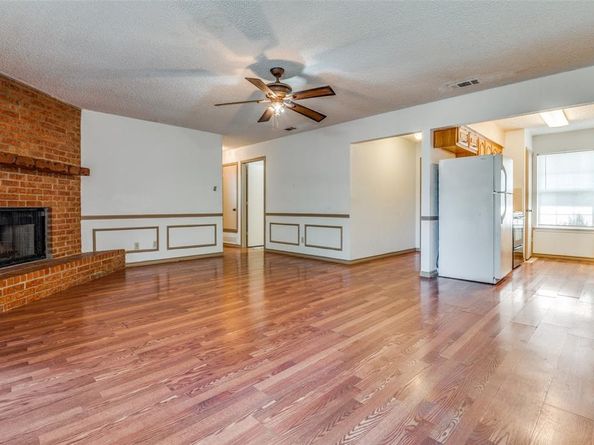 305  Apache Drive , Glenn Heights Texas 75154