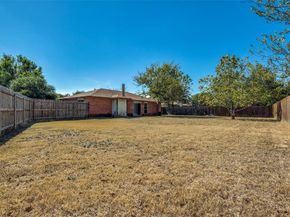 305  Apache Drive , Glenn Heights Texas 75154