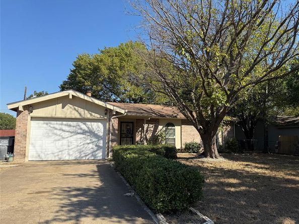 1535  Clearbrook Street , Lancaster Texas 75134