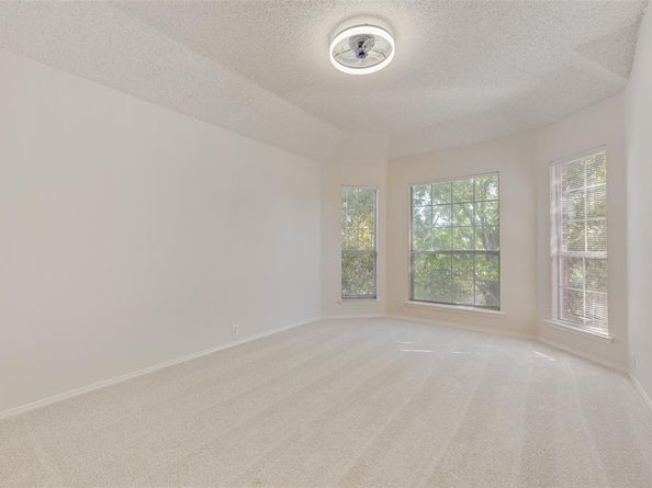 904  Lake Bluff Drive , Lake Dallas Texas 75065