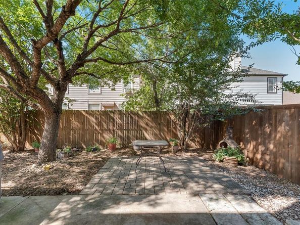 904  Lake Bluff Drive , Lake Dallas Texas 75065
