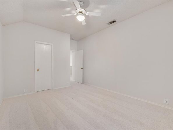 904  Lake Bluff Drive , Lake Dallas Texas 75065
