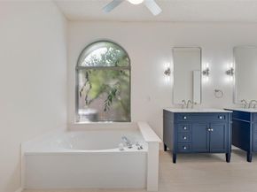 904  Lake Bluff Drive , Lake Dallas Texas 75065