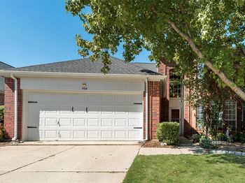 904  Lake Bluff Drive 