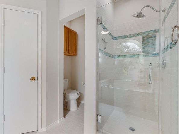 904  Lake Bluff Drive , Lake Dallas Texas 75065