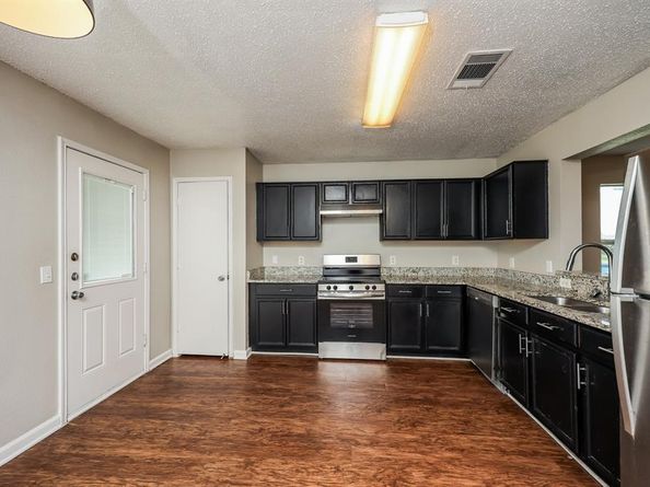 9628  Michelle Drive , Dallas Texas 75217