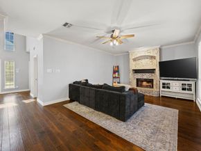 2115  Alto Avenue , Carrollton Texas 75007