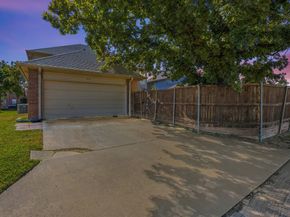 2115  Alto Avenue , Carrollton Texas 75007