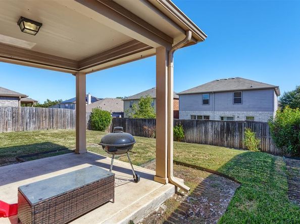 821  Glenndon Drive , Fort Worth Texas 76120