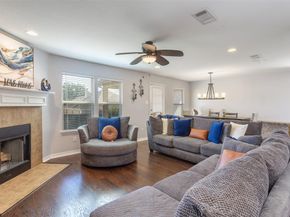 821  Glenndon Drive , Fort Worth Texas 76120