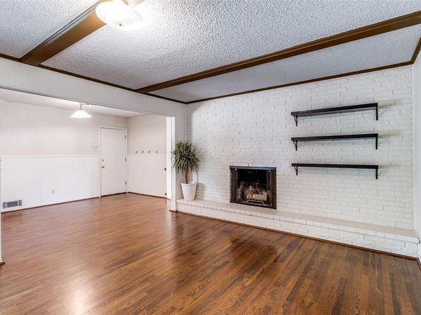 8060  Woodhue Road , Dallas Texas 75228