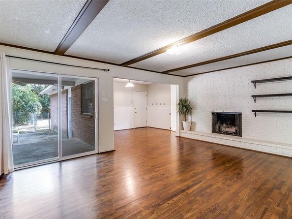 8060  Woodhue Road , Dallas Texas 75228