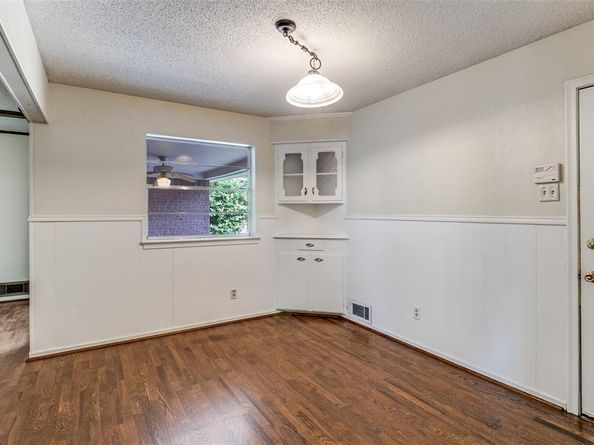 8060  Woodhue Road , Dallas Texas 75228