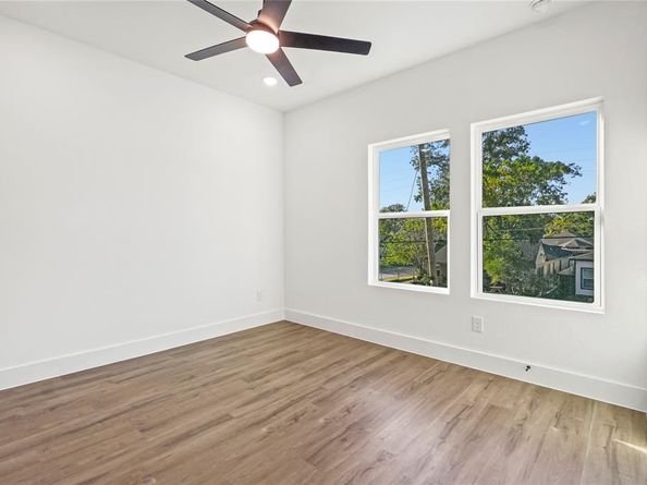 3704  Penelope Street , Dallas Texas 75210