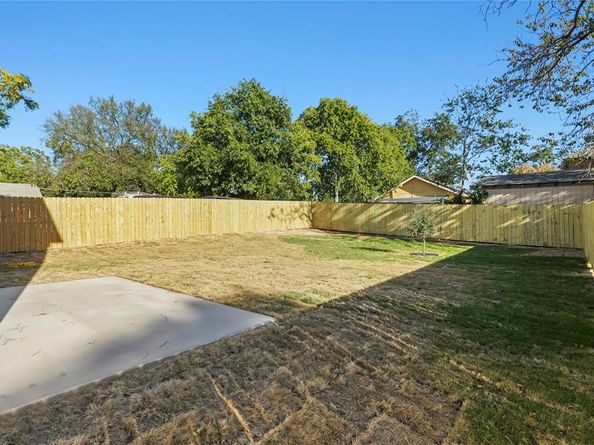 3704  Penelope Street , Dallas Texas 75210