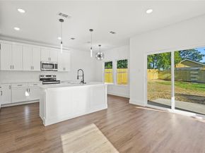 3704  Penelope Street , Dallas Texas 75210