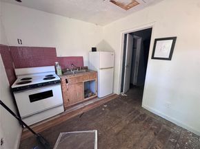 3417  Pondrom Street , Dallas Texas 75215