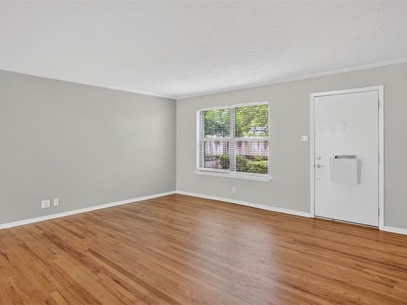 5014 N Hall Street , Dallas Texas 75235