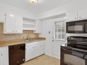 5014 N Hall Street , Dallas Texas 75235