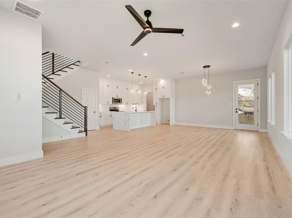 2515  Fatima Avenue , Dallas Texas 75241