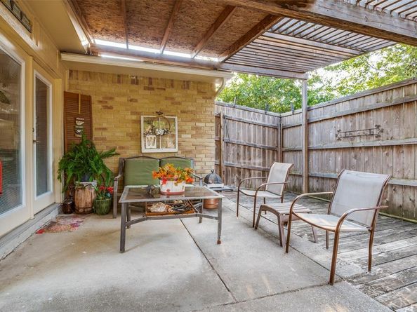 7430  Cloverglen Drive , Dallas Texas 75249