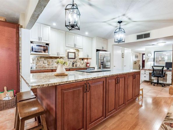 7430  Cloverglen Drive , Dallas Texas 75249