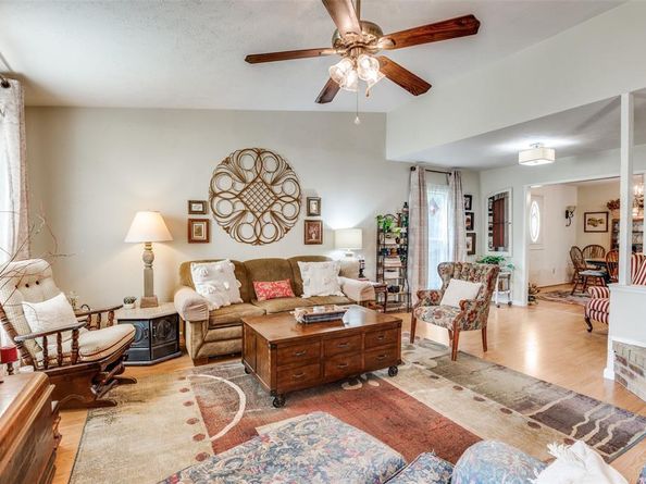 7430  Cloverglen Drive , Dallas Texas 75249