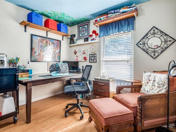 7430  Cloverglen Drive , Dallas Texas 75249