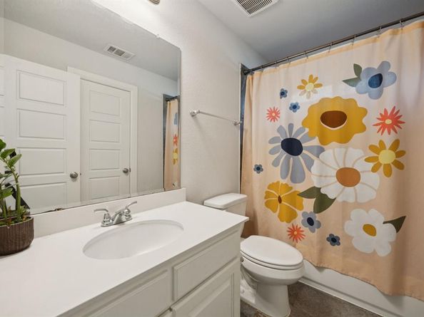 1305  Mary Horn Lane , Aubrey Texas 76227