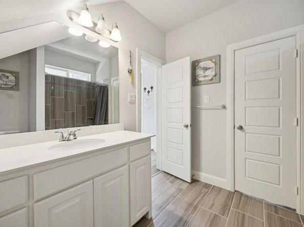 1305  Mary Horn Lane , Aubrey Texas 76227