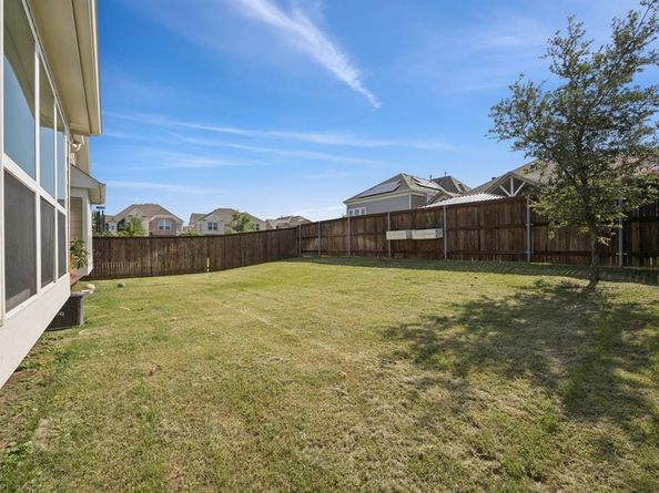 1305  Mary Horn Lane , Aubrey Texas 76227