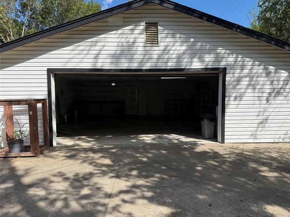 1905  Dorothy Drive , Grand Prairie Texas 75051