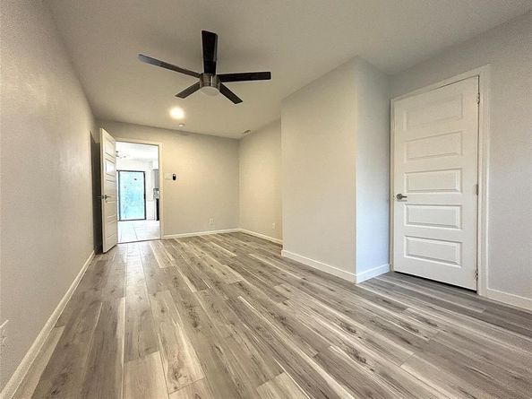 6927  Clearglen Drive , Dallas Texas 75232