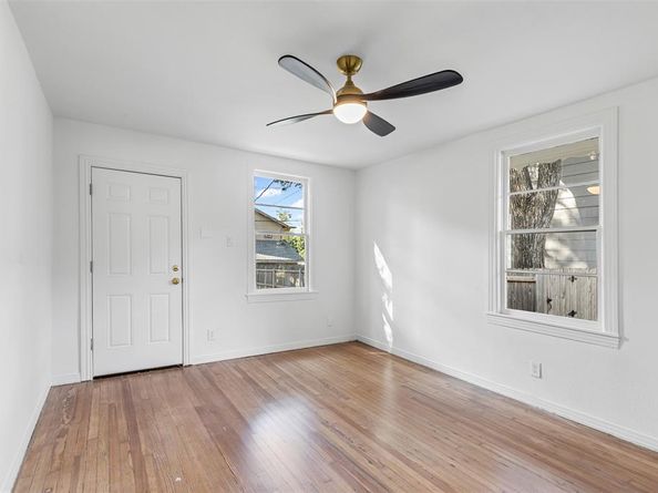 4723  El Campo Avenue , Fort Worth Texas 76107