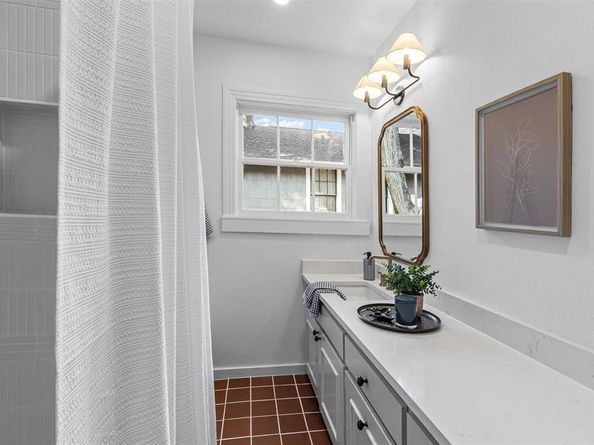 4723  El Campo Avenue , Fort Worth Texas 76107