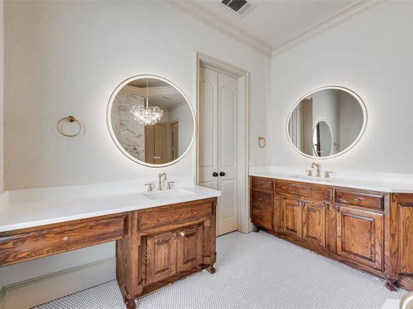 4747  Byron Circle , Irving Texas 75038