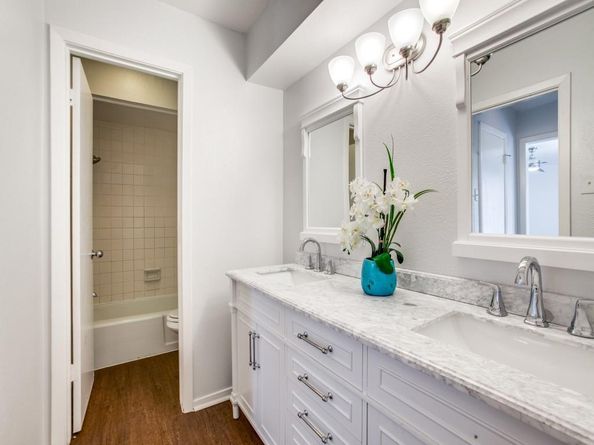 10438  Pagewood Drive , Dallas Texas 75230