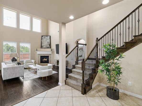 1001  Chickasaw Drive , Carrollton Texas 75010