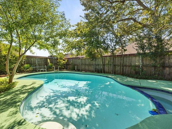 2244  Covinton Lane , Plano Texas 75023