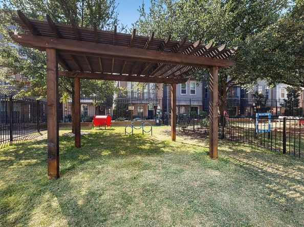 1001  Belleview Street  505, Dallas Texas 75215