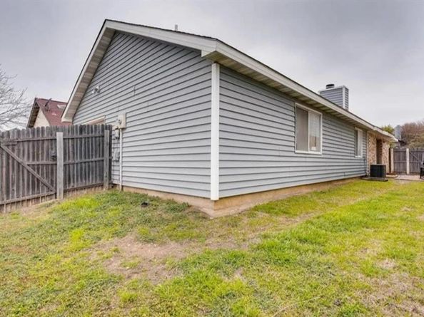 9941  Lone Eagle Drive , Fort Worth Texas 76108