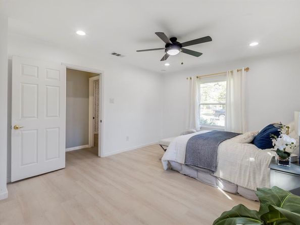 11304  Rupley Lane , Dallas Texas 75218