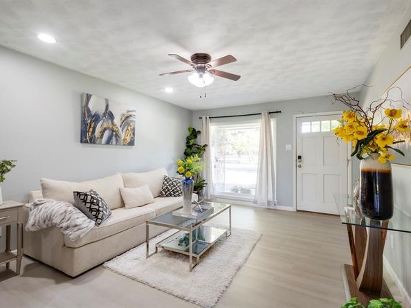 11304  Rupley Lane , Dallas Texas 75218